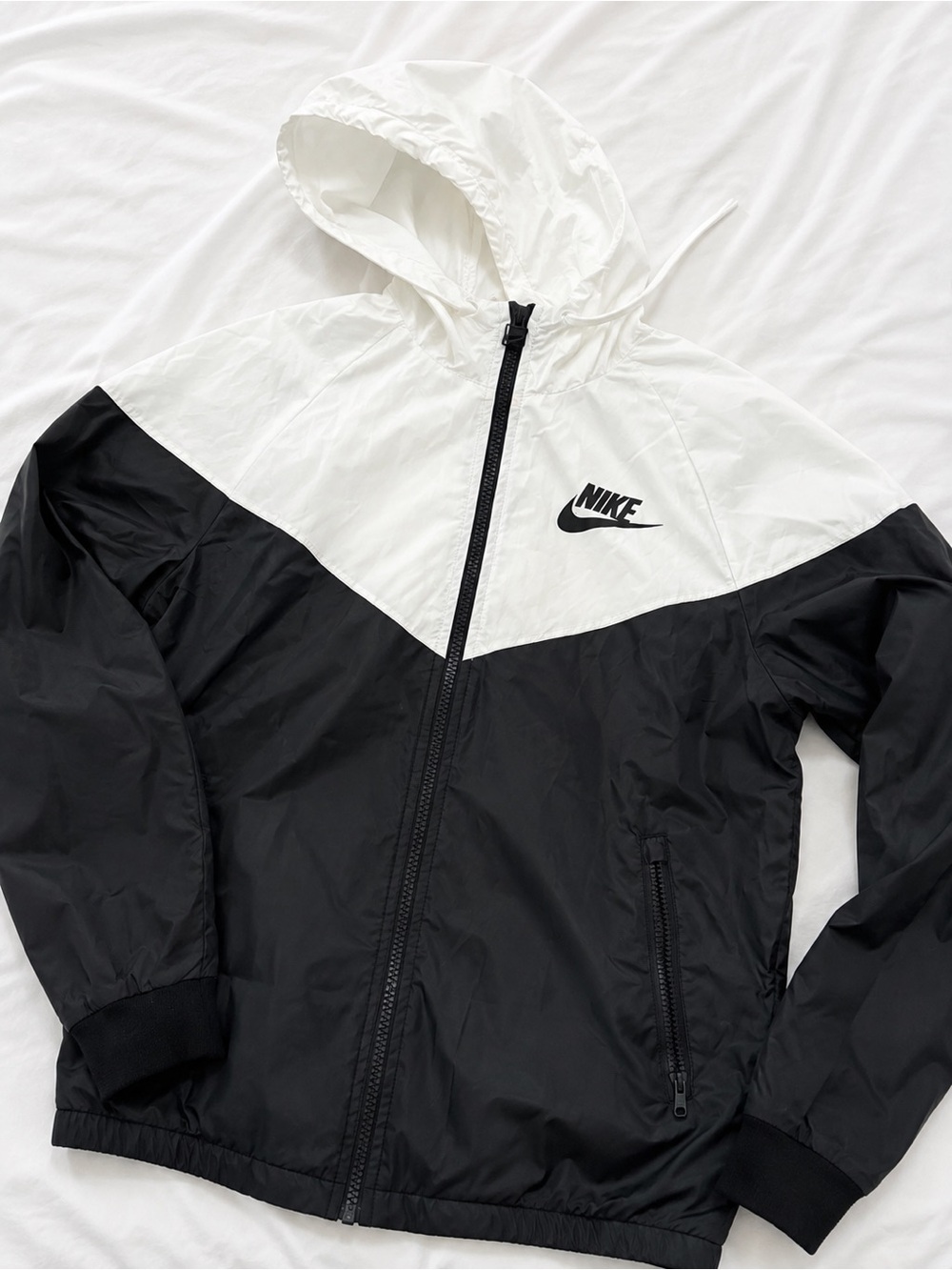 Nike Black & White Women’s Windbreaker